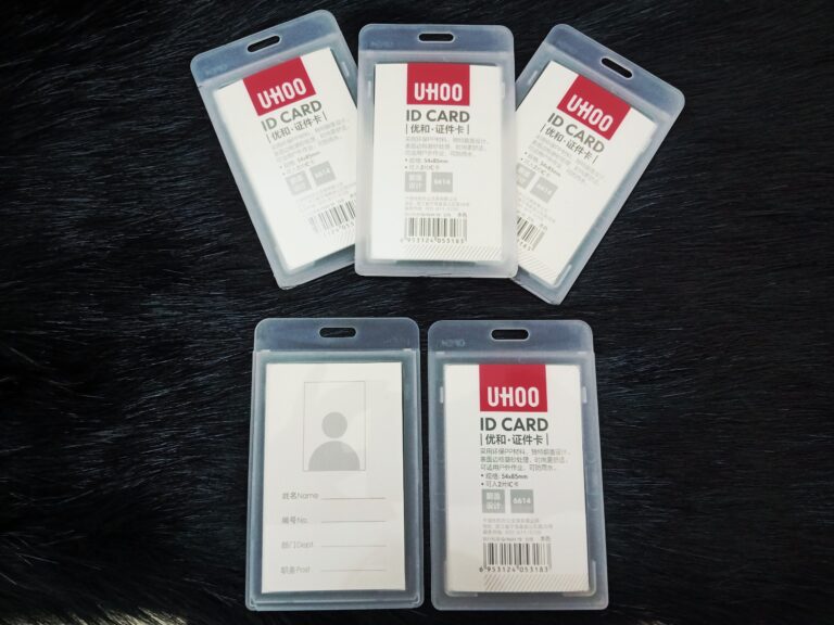Bao đựng thẻ Uhoo nhựa cứng
