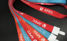 Dây đeo thẻ Satin kèm móc nhựa uhoo