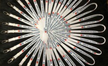 Dây đeo thẻ Anh ngữ ABC