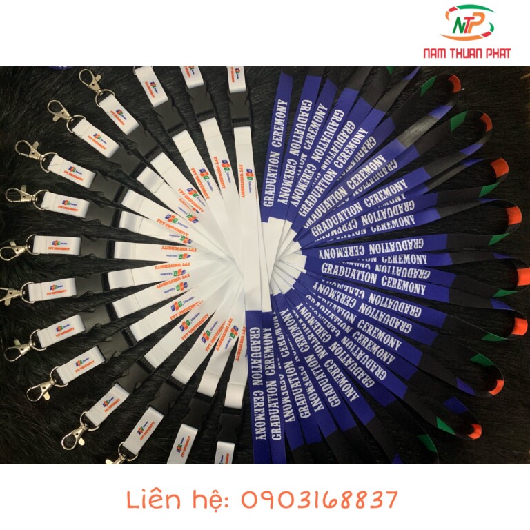 Dây đeo thẻ FPT UNIVERSITY màu trắng xanh dương